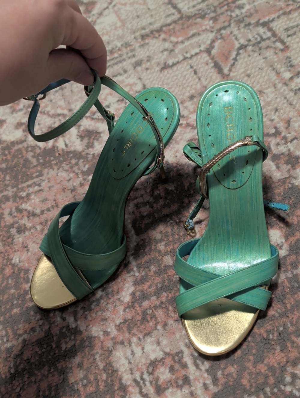 Green Strappy Metallic-Toe Women's Sandals